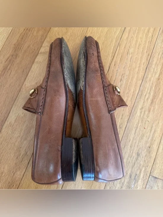 Gucci Women’s Brown Leather Horsebit Loafers. - Picture 8 of 8